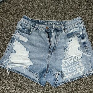American Eagle Mom Short